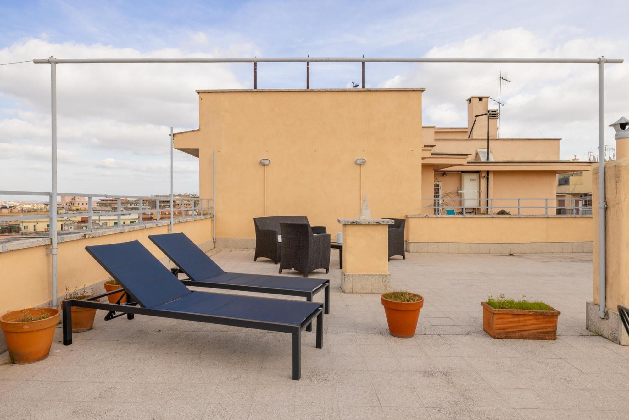 Top Floor Apt With Rooftop Terrace Near St. Peter Рим Экстерьер фото